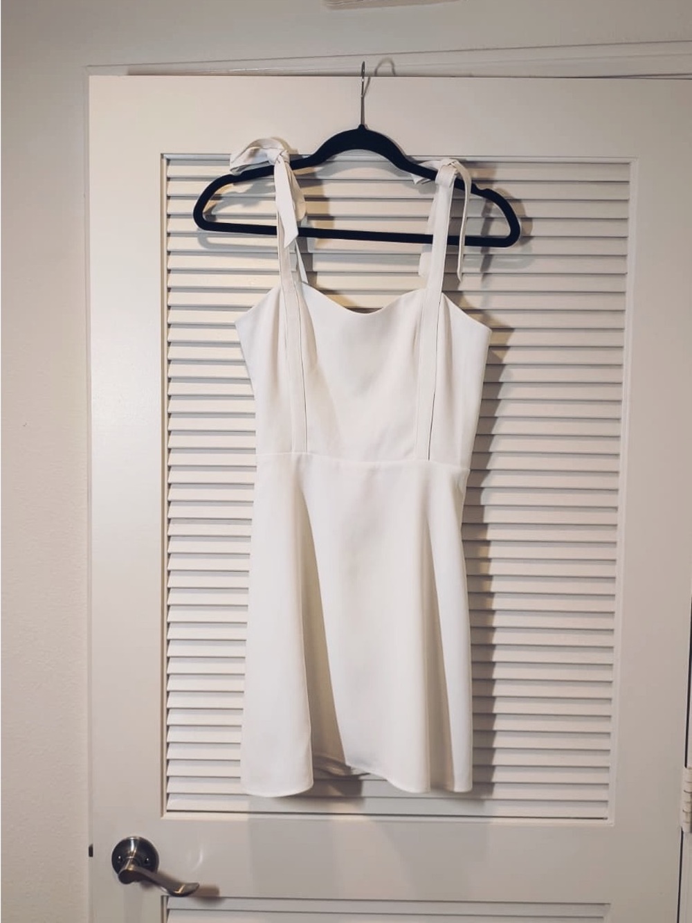 [New]Sunday Best White Tie-Shoulder Mini Dress